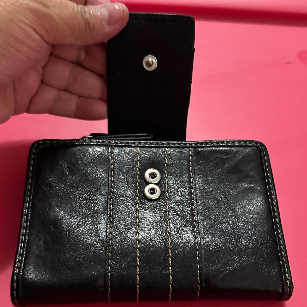 Relic Black Leather Wallet - Picture 3 of 5